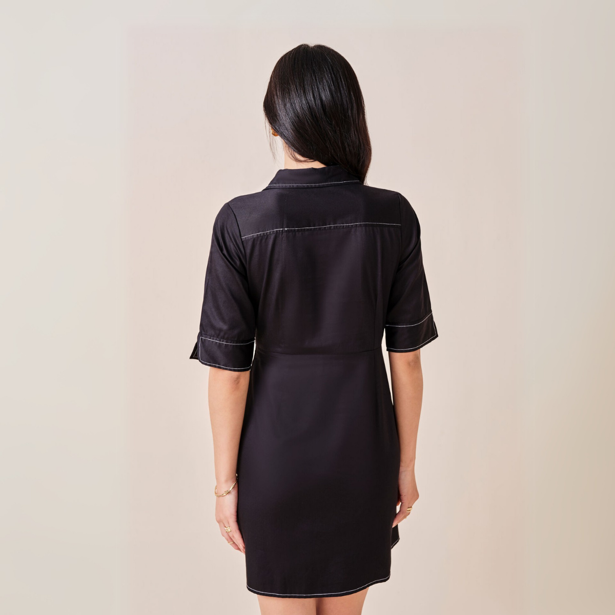 Pack of 4 Women’s Dresses: Chic, Trendy, and Timeless