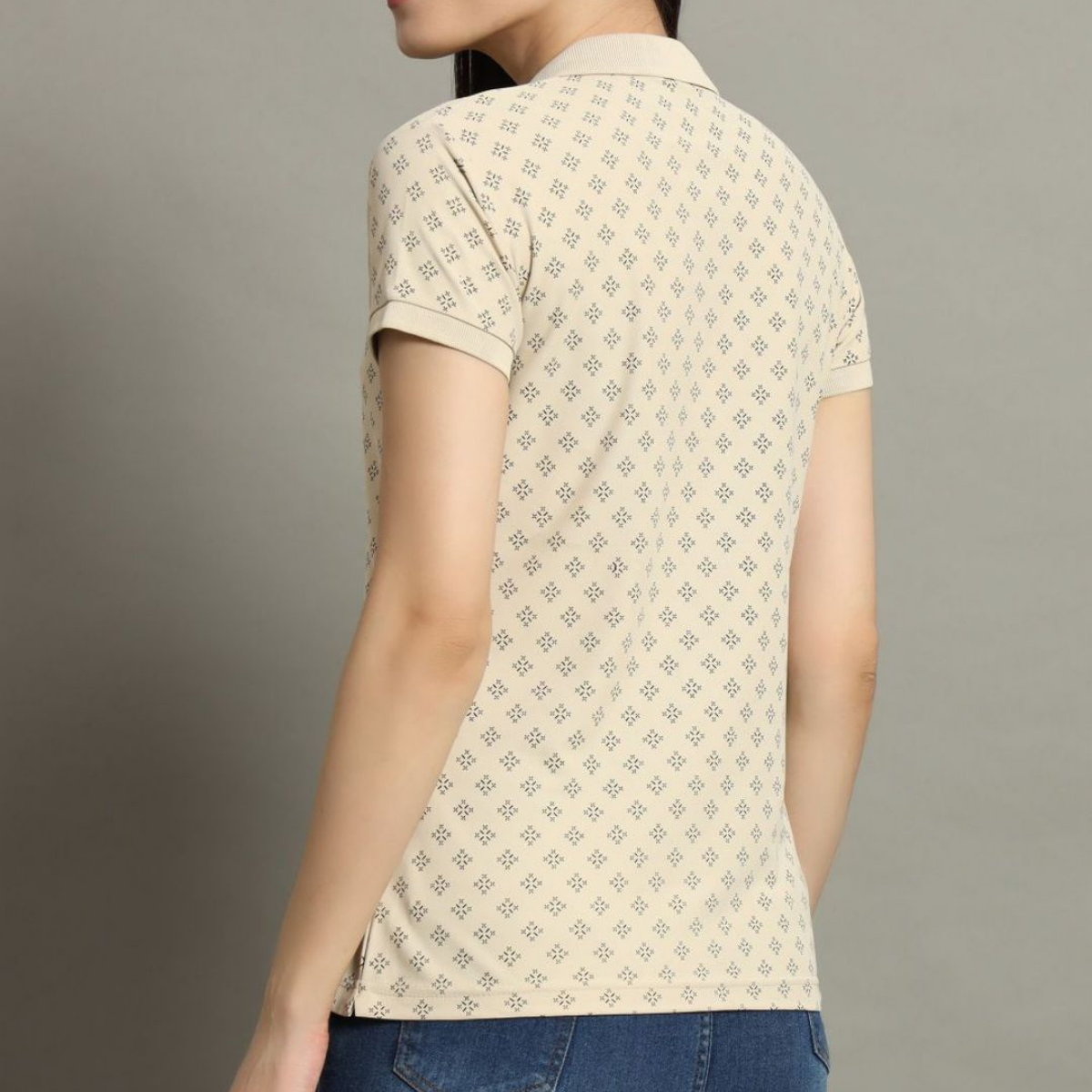Perfect Fit, Perfect Pack: 3 Stylish Tees for Women