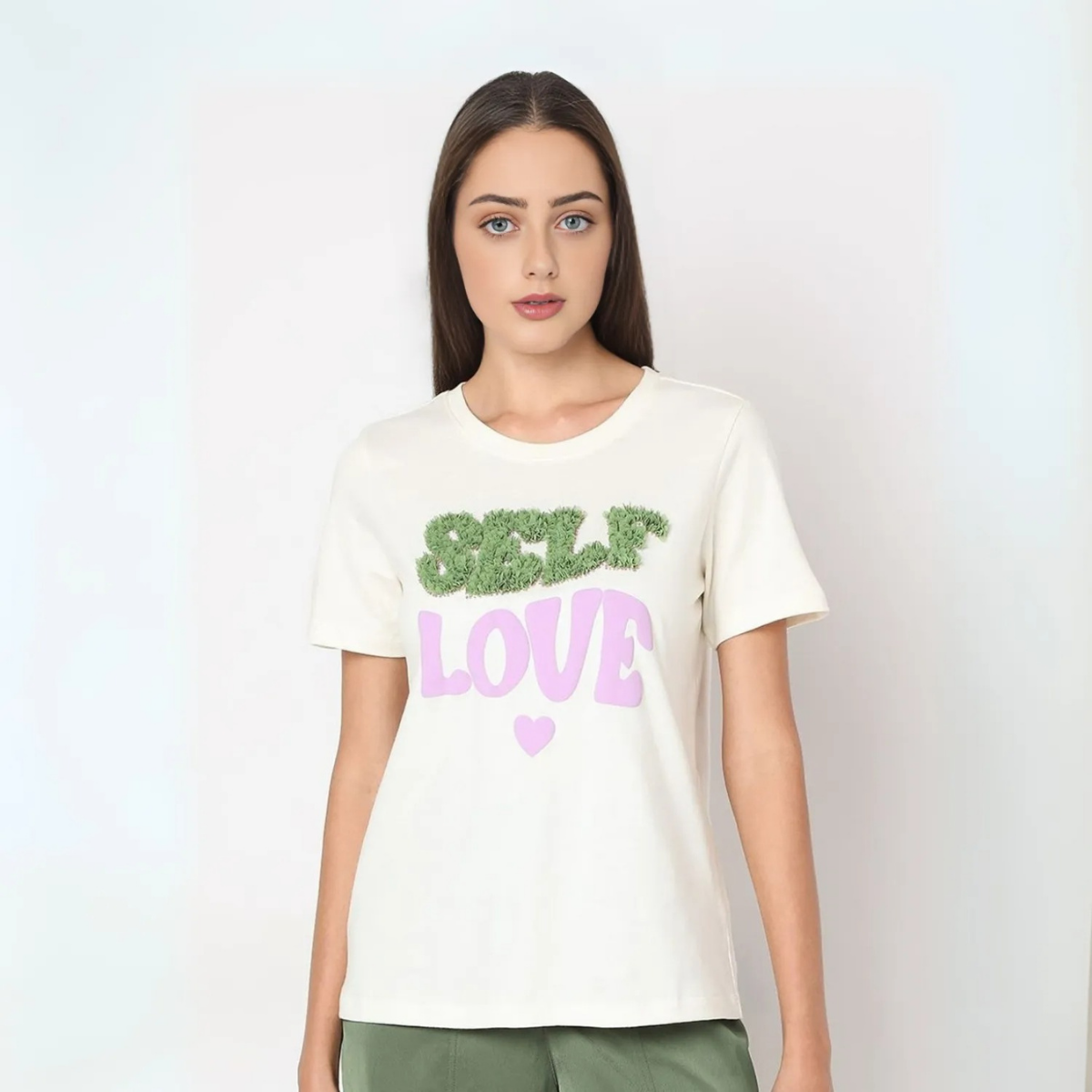 Style Made Simple: Discover Your 4-Pack Tee Collection