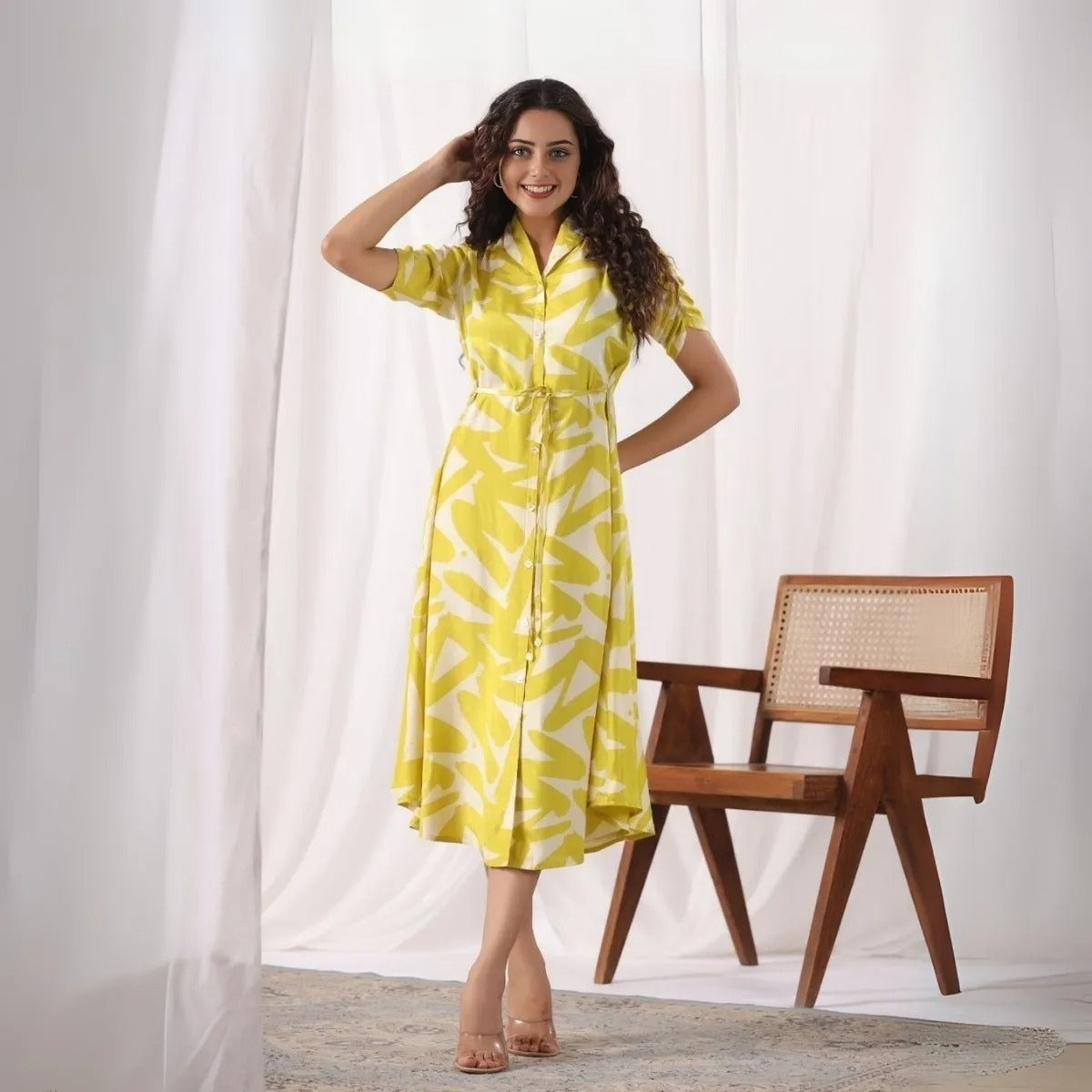 Pack of 4 Women’s Dresses: Chic, Trendy, and Timeless