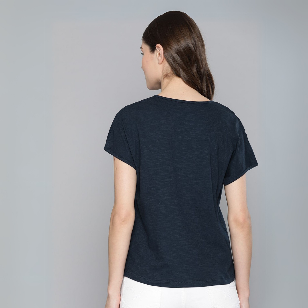 Style Made Simple: Discover Your 4-Pack Tee Collection
