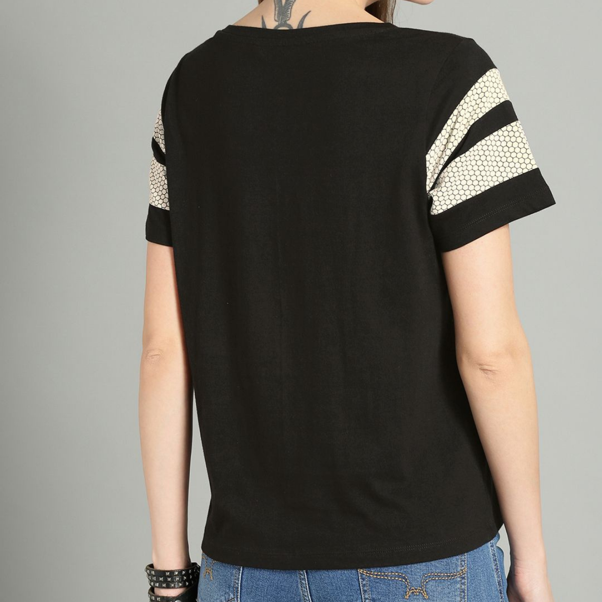 Style Made Simple: Discover Your 4-Pack Tee Collection