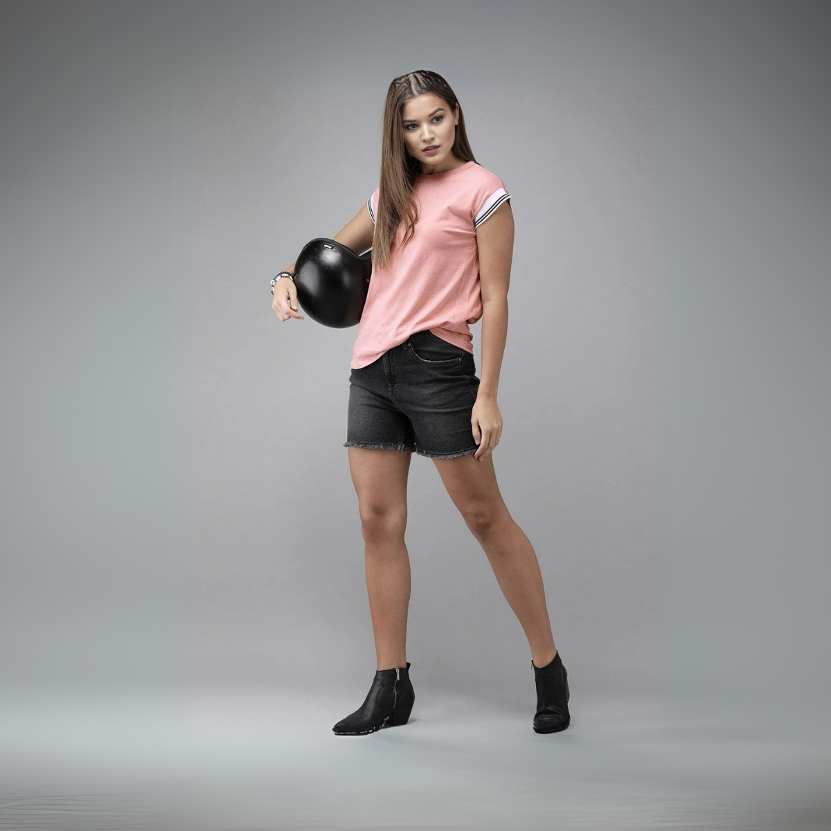 Style Made Simple: Discover Your 4-Pack Tee Collection