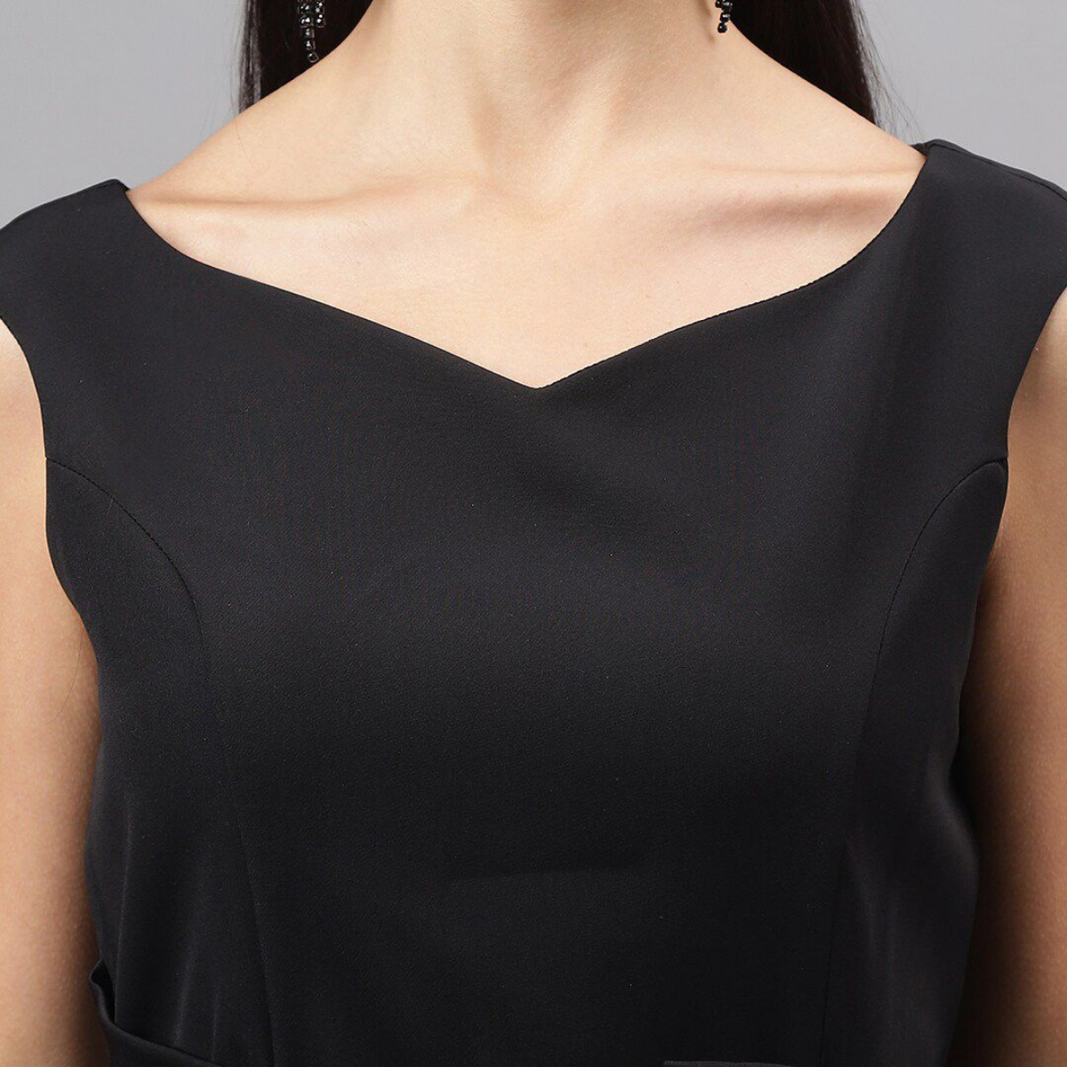 Pack of 4 Women’s Dresses: Chic, Trendy, and Timeless
