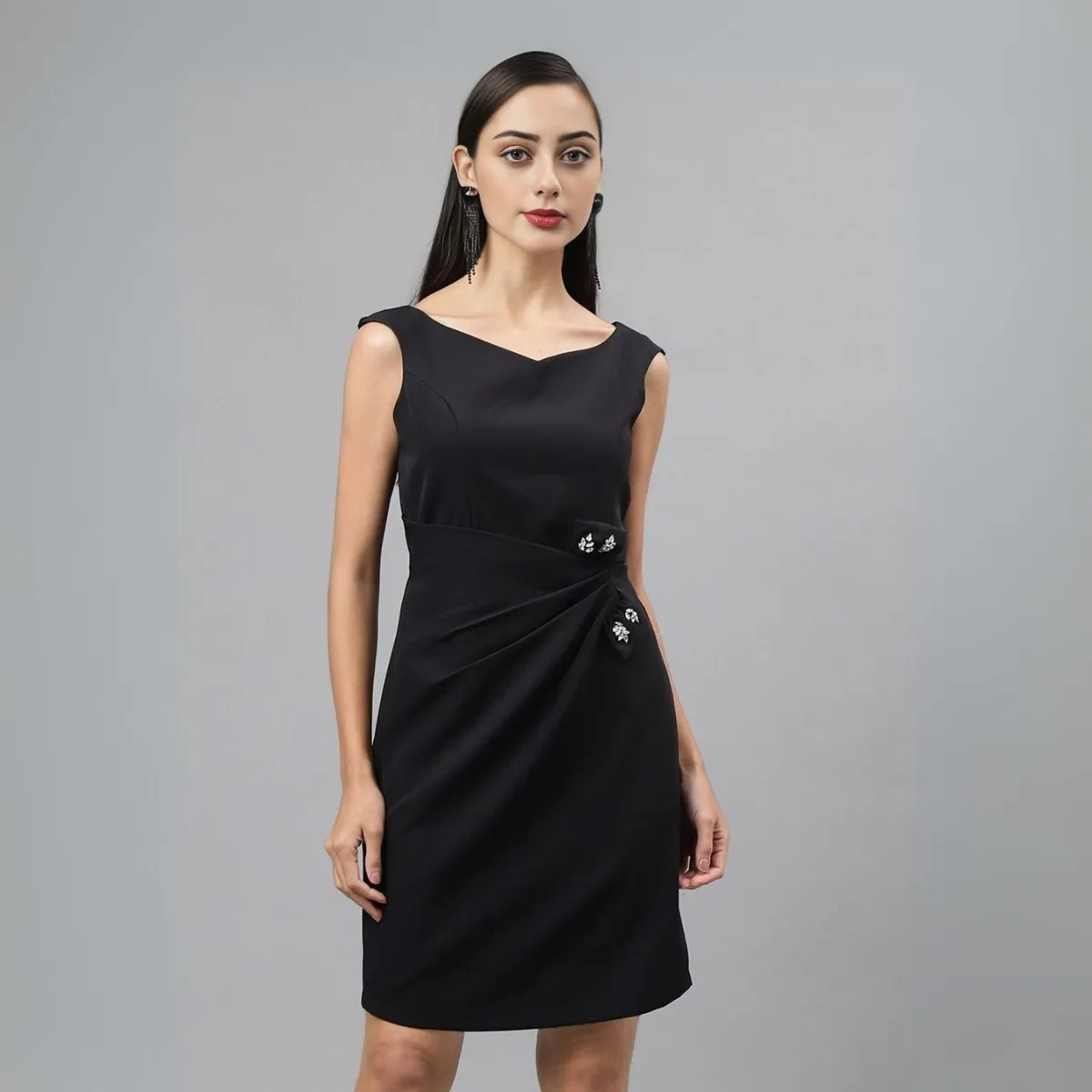 Pack of 4 Women’s Dresses: Chic, Trendy, and Timeless