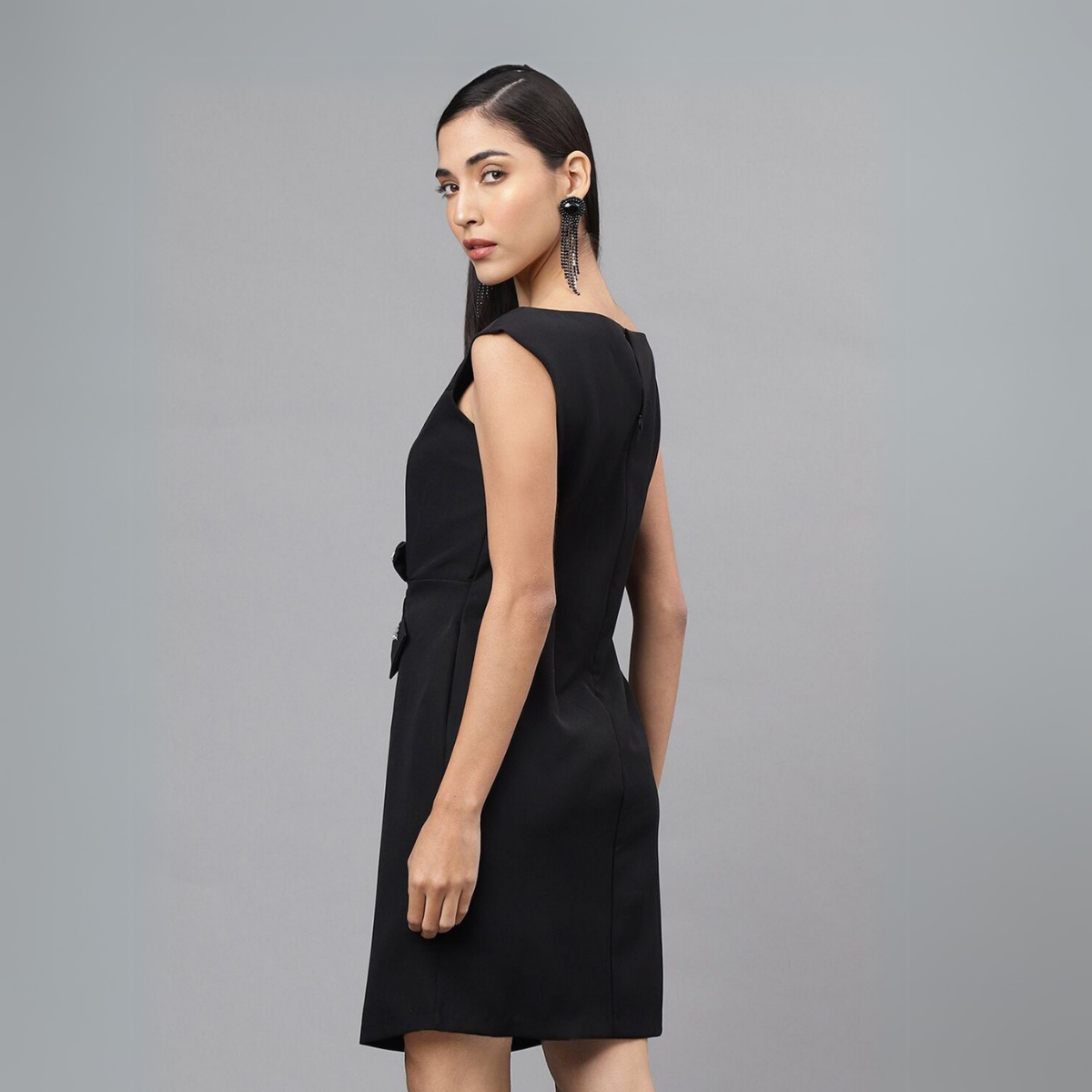 Pack of 4 Women’s Dresses: Chic, Trendy, and Timeless