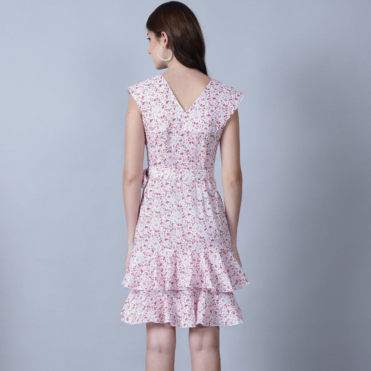 Pack of 4 Women’s Dresses: Chic, Trendy, and Timeless