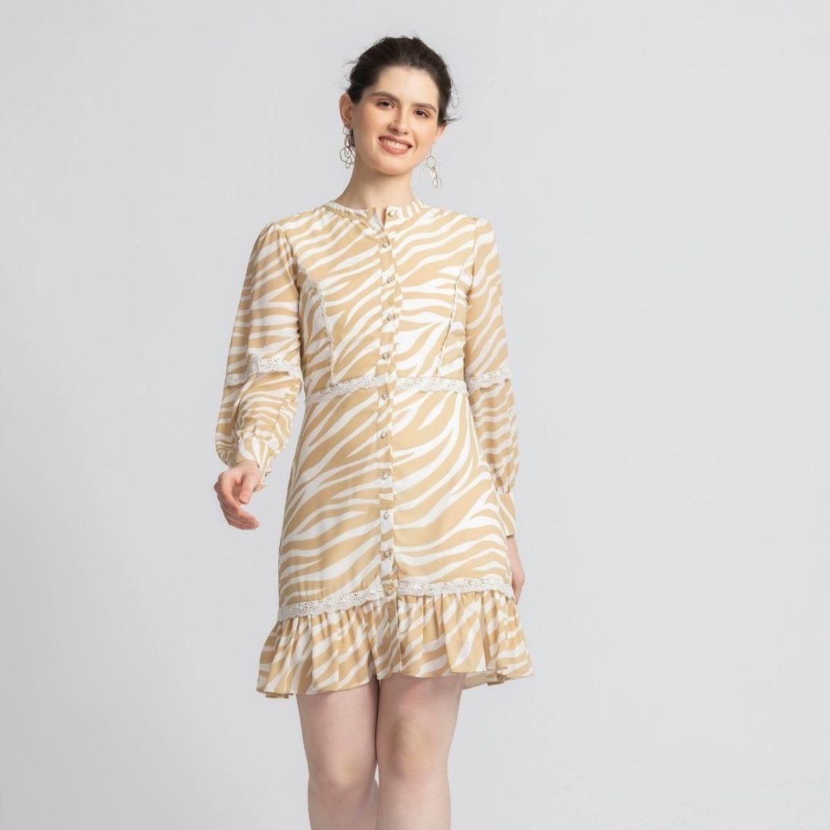 Pack of 4 Women’s Dresses: Chic, Trendy, and Timeless